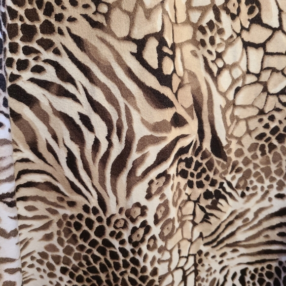 Alia animal print sweater 16 - Picture 4 of 4